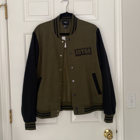 Forever 21 Men - Men’s Olive Green & Black Varsity Button Up Jacket - Picture 7 of 8